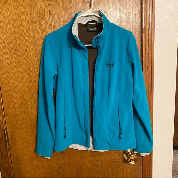 Women’s Small Mountain Hardwear Softshell Jacket - Picture 12 of 15
